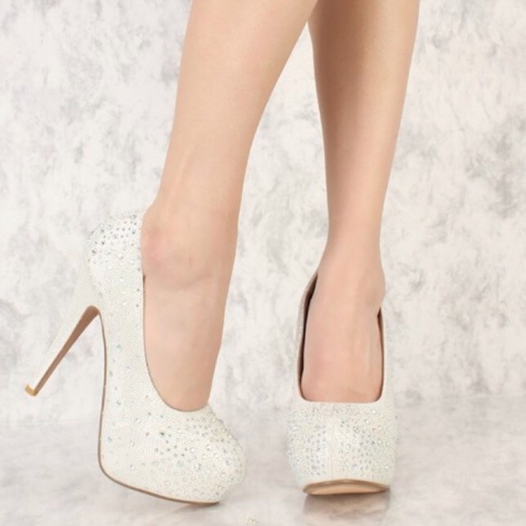 Delicacy Shoes - 🌽3 /$ 30🌽 NEW WOMEN WHITE RHINESTONE PUMP HEEL